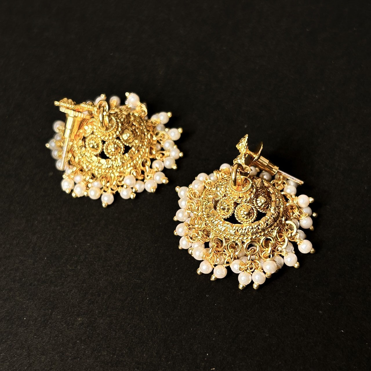 Gold plated Choker with earrings