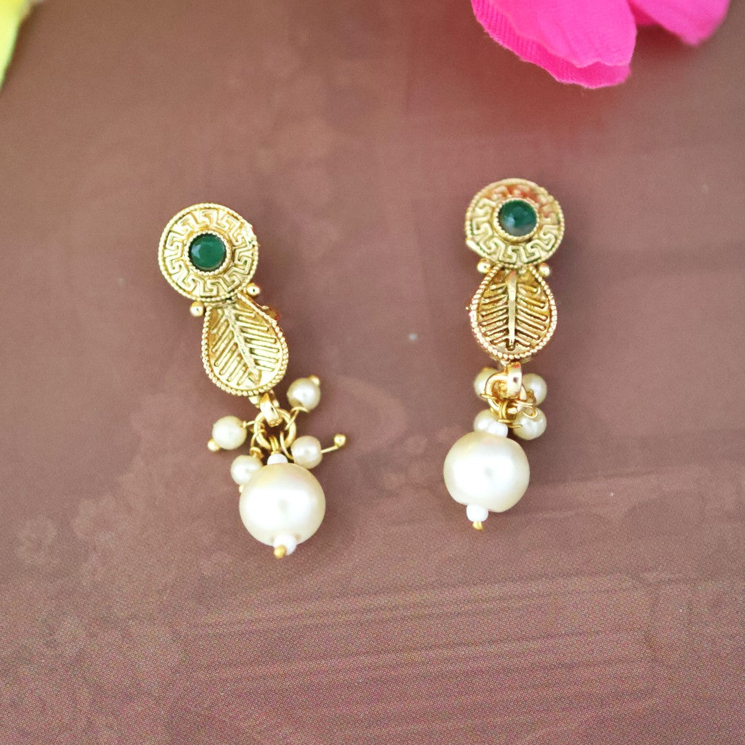 Gold plated floral necklace