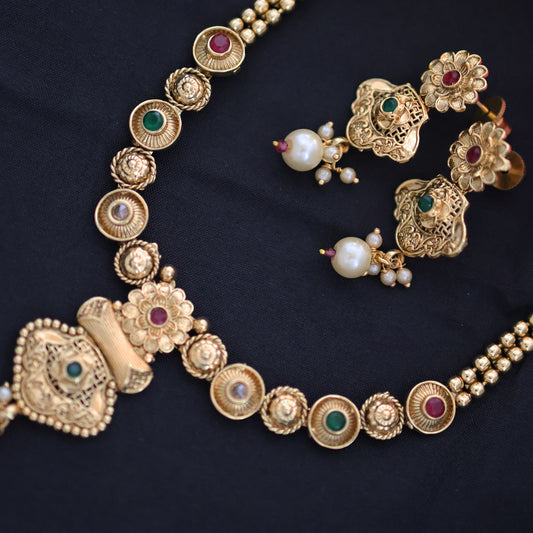 Golden royal necklace