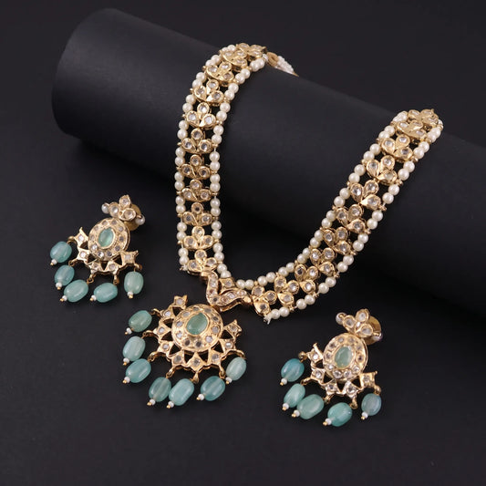 Gold plated Kundan Necklace Set