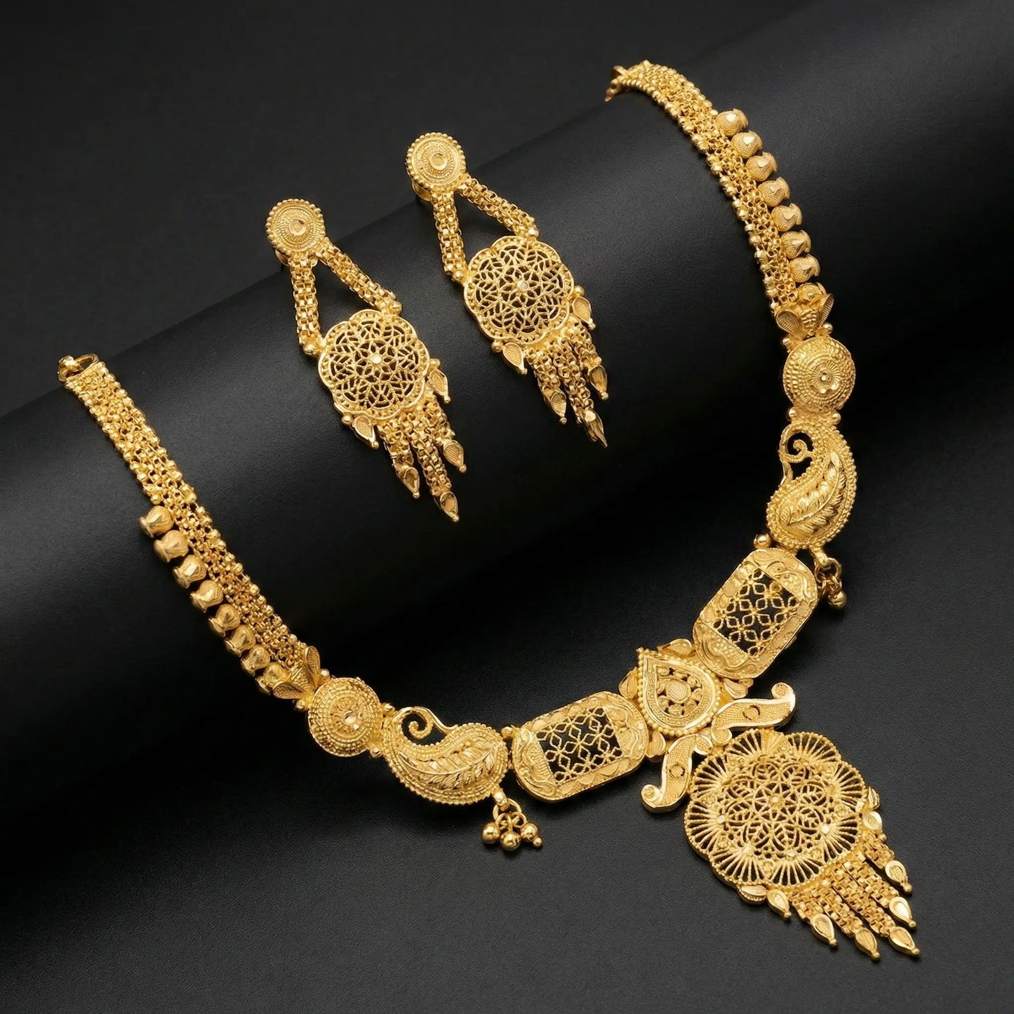 Manvi Swarnapriya Jewellery Set