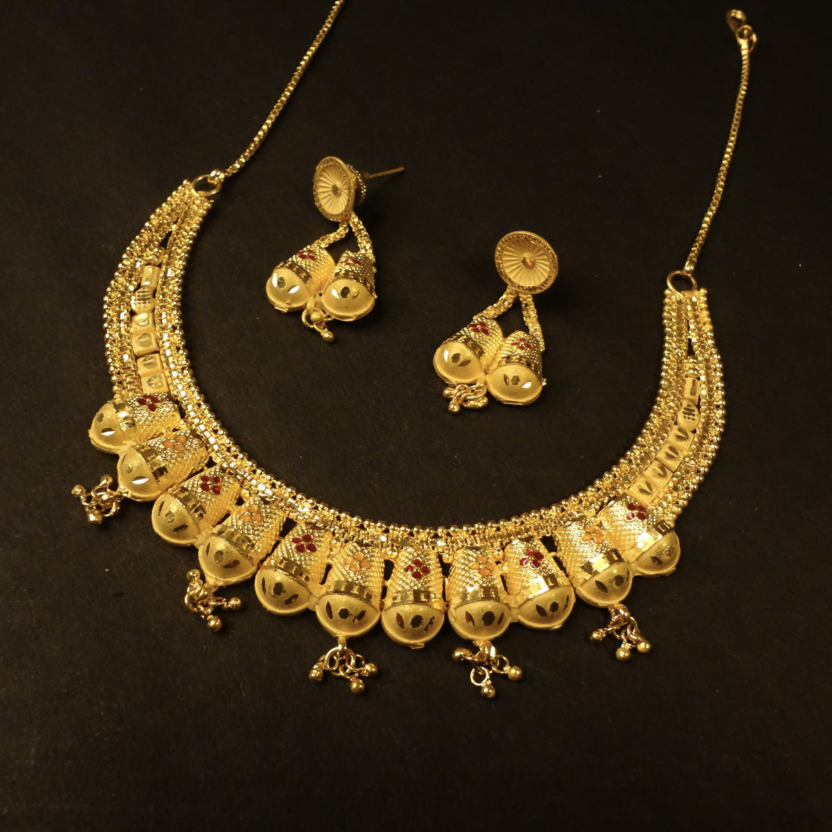 Gold plated short antique necklace set