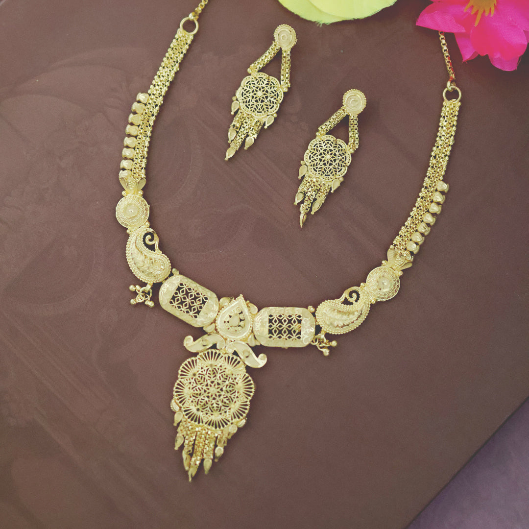 Manvi Swarnapriya Jewellery Set