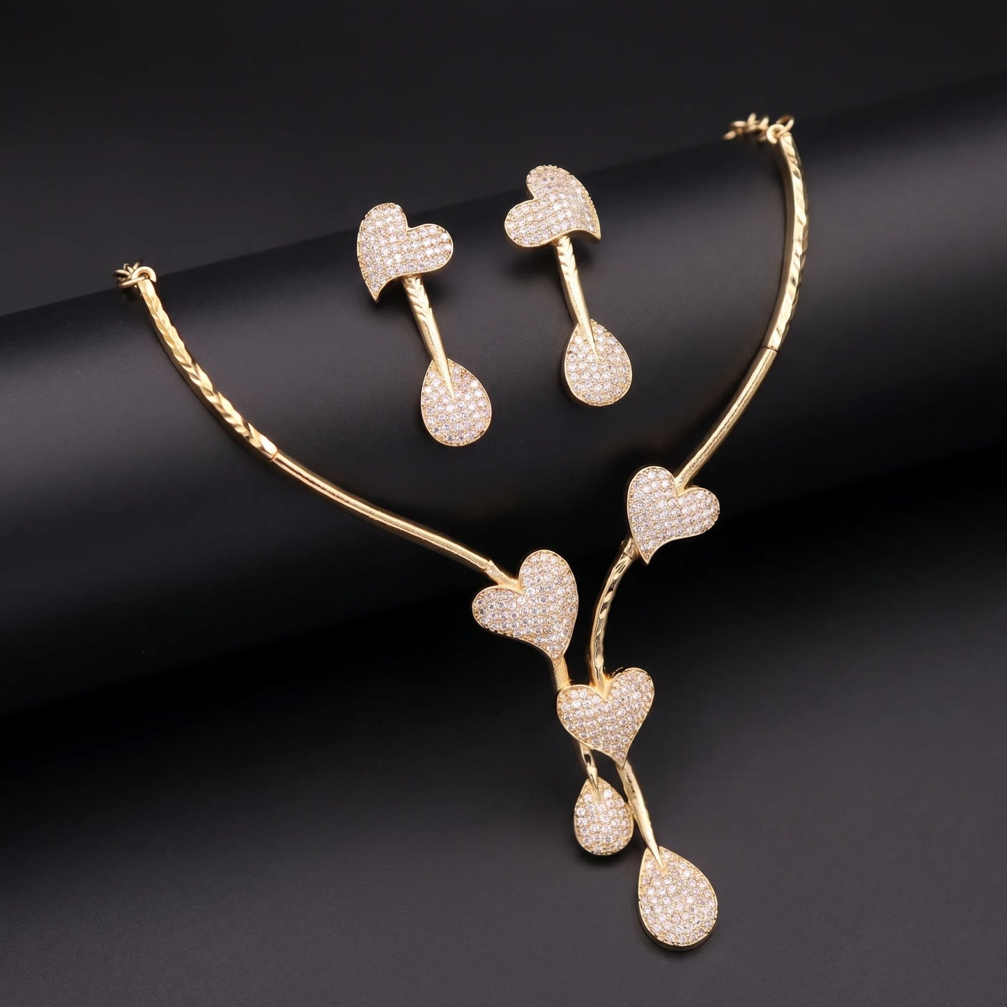 Golden Heart AD Necklace Set