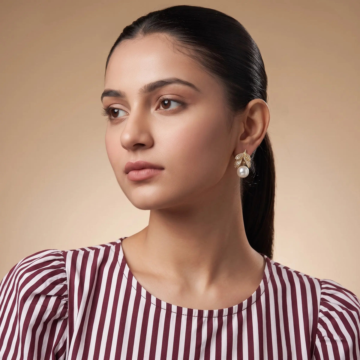 Flora Leaf Pearl Earrings