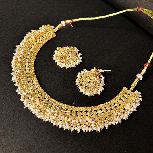 Gold plated Choker with earrings