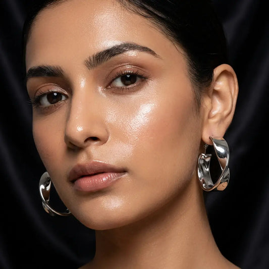 Manvi Luna Curve Hoops Earring