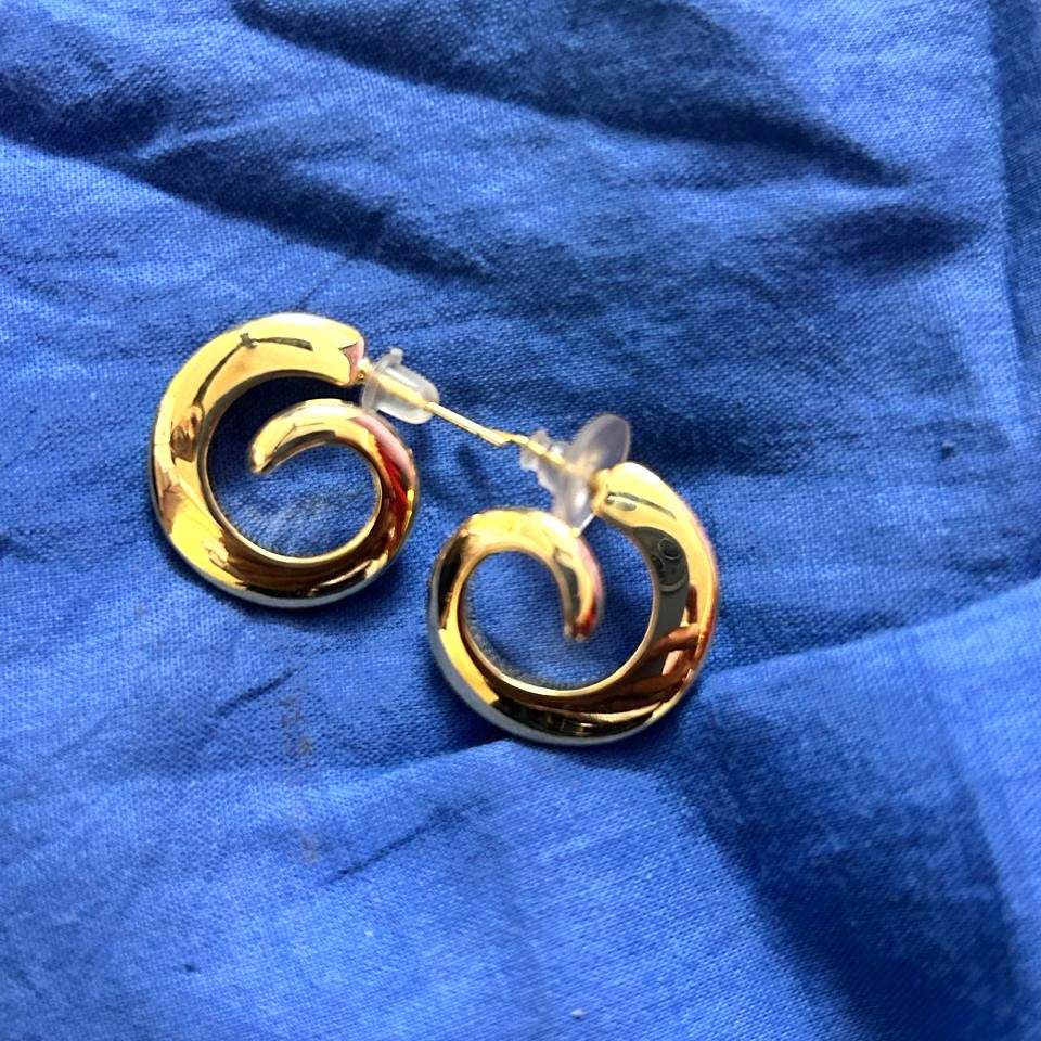 Spiral gold plated earrings